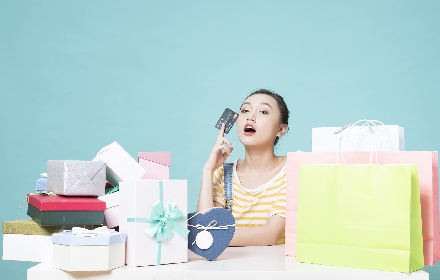 信用卡換現金，借錢免看人臉色。缺錢免求人